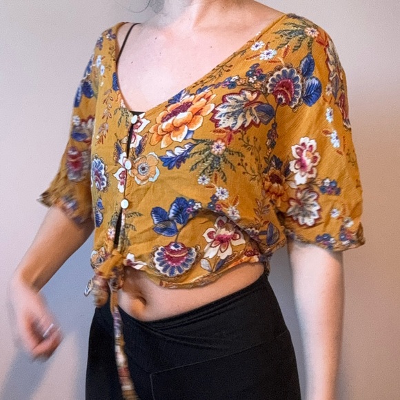 Floral Spring Top - Picture 4 of 7